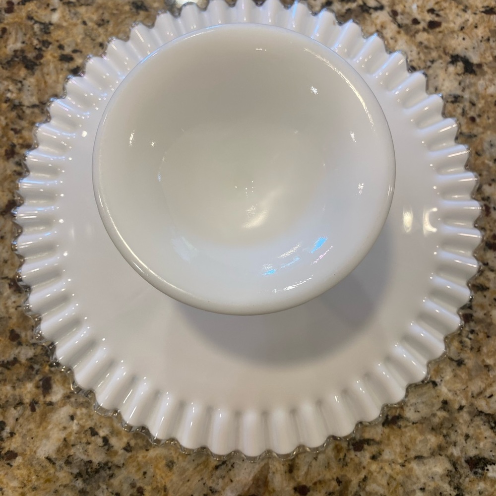 Fenton fluted cake platter - Picture 6 of 8